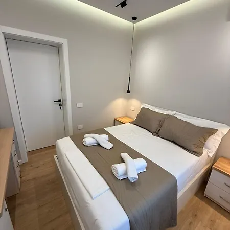 Thecozy * Τίρανα