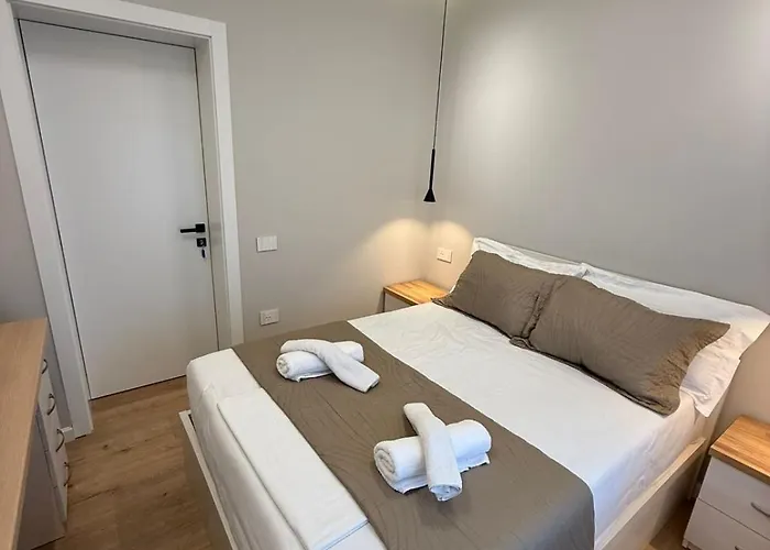 Thecozy * Tirana